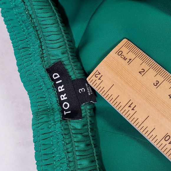 Torrid Emerald Green Tank Top Sz 3 Cami Camisole Flowy Dressy Holiday Christmas - Picture 5 of 11